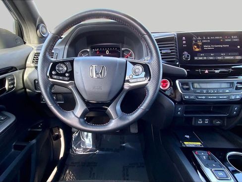 Used 2024 Honda Passport Black Edition image 5