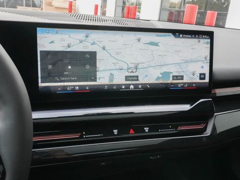 Certified 2024 BMW 530i w/ Premium Package image 23