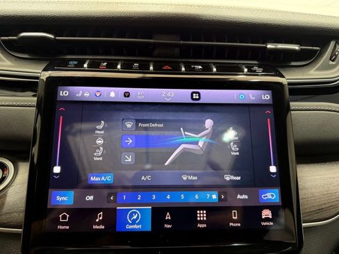 Used 2023 Jeep Grand Cherokee 4WD 4xe w/ Luxury Tech Group II image 36