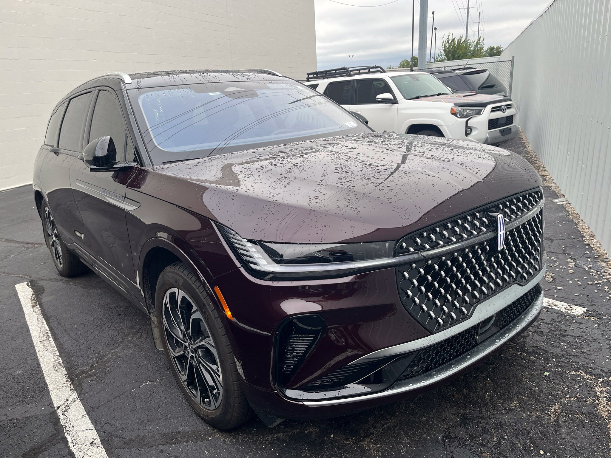 Certified 2025 Lincoln Nautilus Reserve AWD/4WD image 1