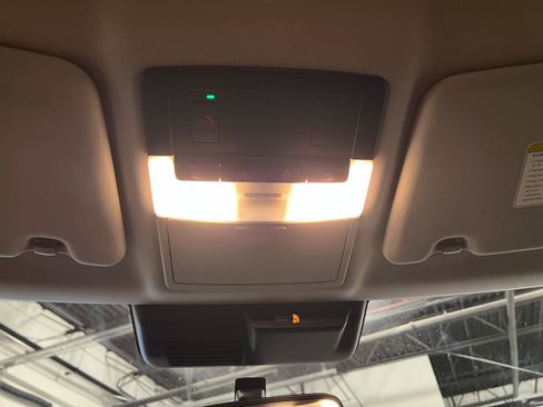 Used 2025 Mitsubishi Outlander ES AWD/4WD image 22