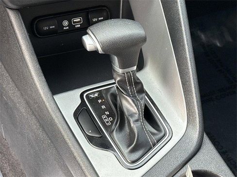 Used 2019 Kia Niro LX image 22