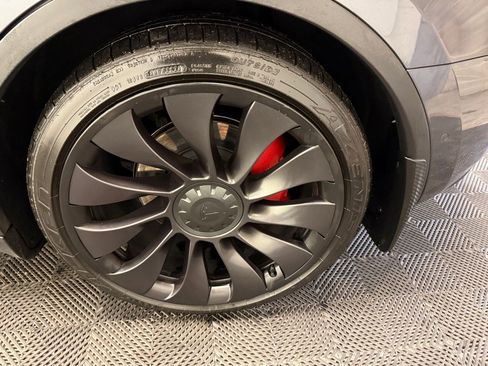 Used 2021 Tesla Model Y Performance image 16
