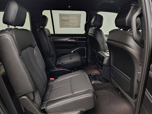 New 2026 Jeep Grand Wagoneer Limited AWD/4WD image 27