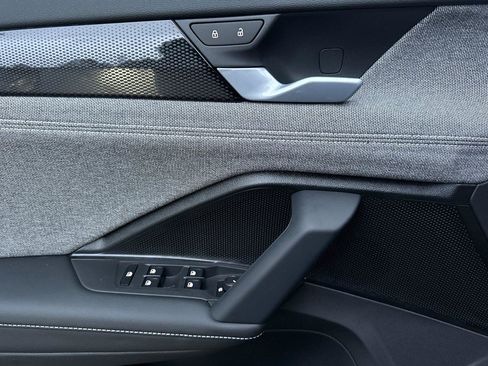 New 2026 Volkswagen Tiguan S image 10