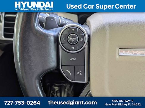 Used 2017 Land Rover Discovery HSE image 37