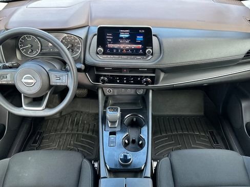 Used 2023 Nissan Rogue S image 15