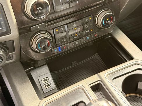 Used 2018 Ford F150 Raptor w/ Equipment Group 802A Luxury AWD/4WD image 51