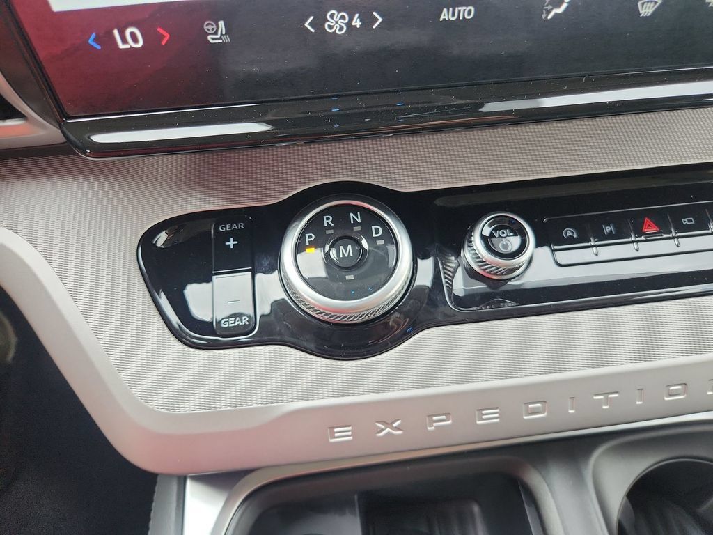New 2027 Ford Expedition Max Active RWD image 24