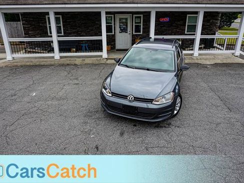 Used 2017 Volkswagen Golf S AWD/4WD image 3