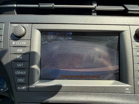 Used 2013 Toyota Prius Four w/ Deluxe Solar Roof Pkg image 23