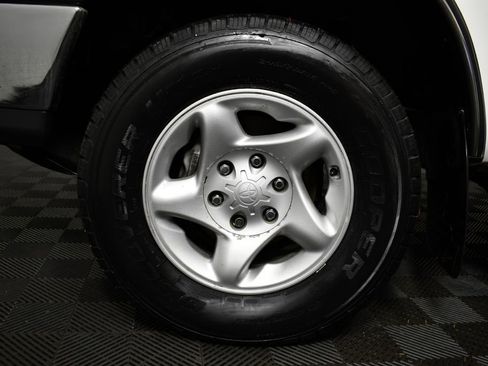 Used 2000 Toyota Tundra SR5 image 39