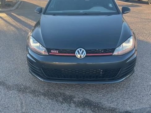 Used 2017 Volkswagen GTI Sport image 2