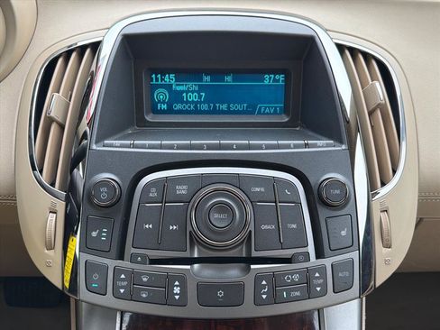 Used 2011 Buick LaCrosse CXL image 18
