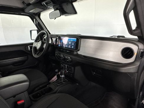 Certified 2025 Jeep Wrangler Unlimited Sport AWD/4WD image 37