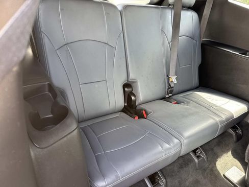 Used 2023 Buick Enclave Essence w/ Experience Buick Package FWD image 13