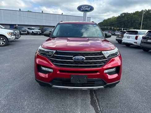 Used 2021 Ford Explorer XLT w/ Equipment Group 202A AWD/4WD image 8