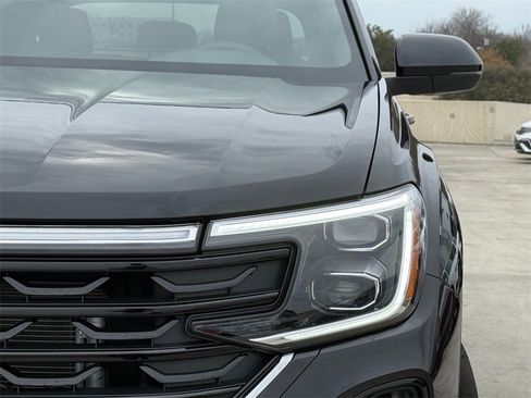 New 2026 Volkswagen Atlas Cross Sport SE image 3