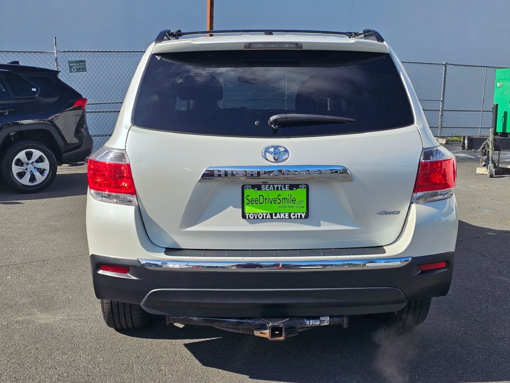 Used 2013 Toyota Highlander Limited AWD/4WD image 6