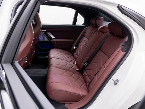 New 2026 BMW 760i xDrive w/ Executive Package AWD/4WD image 16