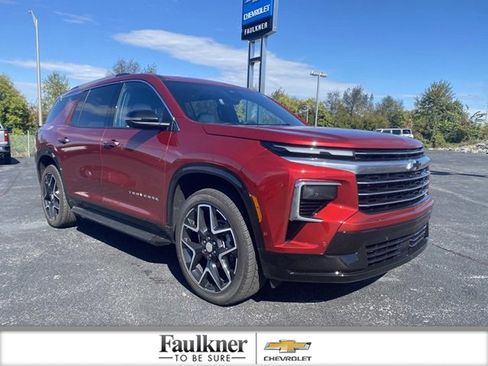 Certified 2025 Chevrolet Traverse High Country w/ LPO, Floor Liner Package image 1