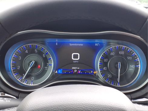 Used 2023 Chrysler 300 Touring RWD image 12