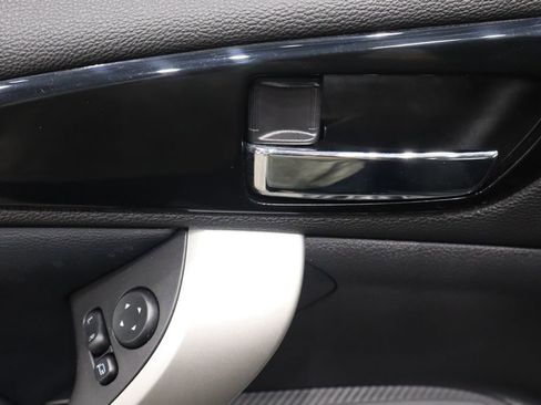 Used 2023 Mitsubishi Eclipse Cross SE image 18