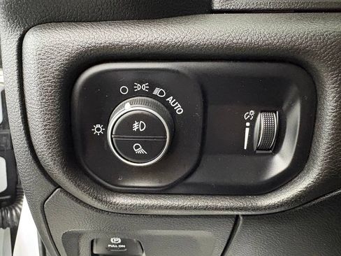 Used 2023 RAM 1500 Tradesman w/ Power Driver Seat Group AWD/4WD image 15