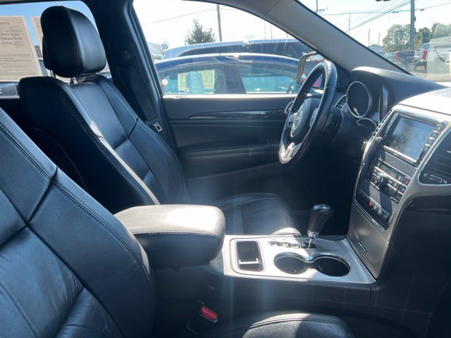 Used 2012 Jeep Grand Cherokee Laredo AWD/4WD image 10