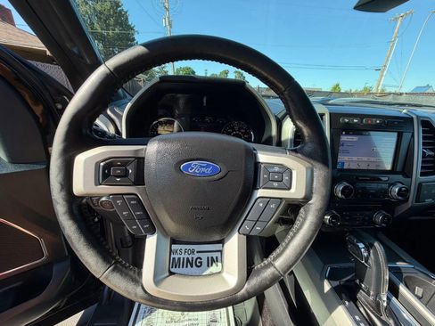 Used 2017 Ford F150 Lariat w/ Equipment Group 502A Luxury AWD/4WD image 20