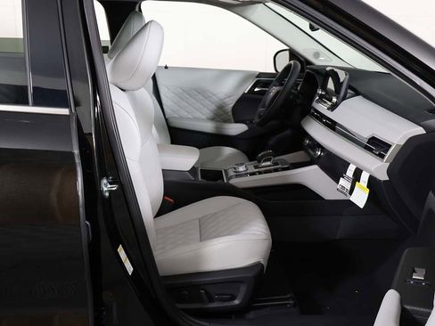 New 2025 Mitsubishi Outlander SEL image 33