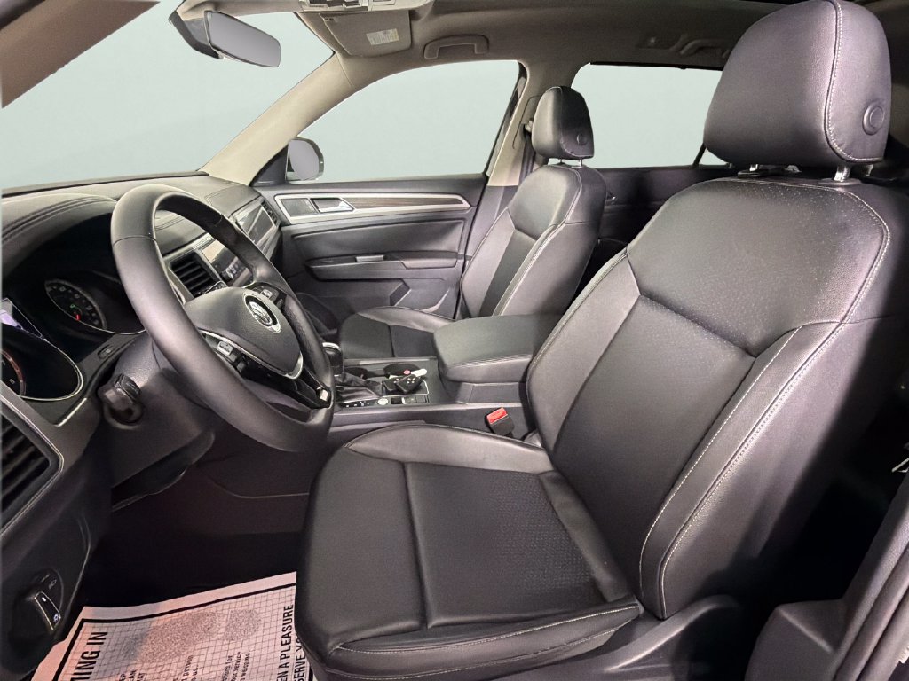 Used 2019 Volkswagen Atlas SE w/ Panoramic Sunroof Package FWD image 17