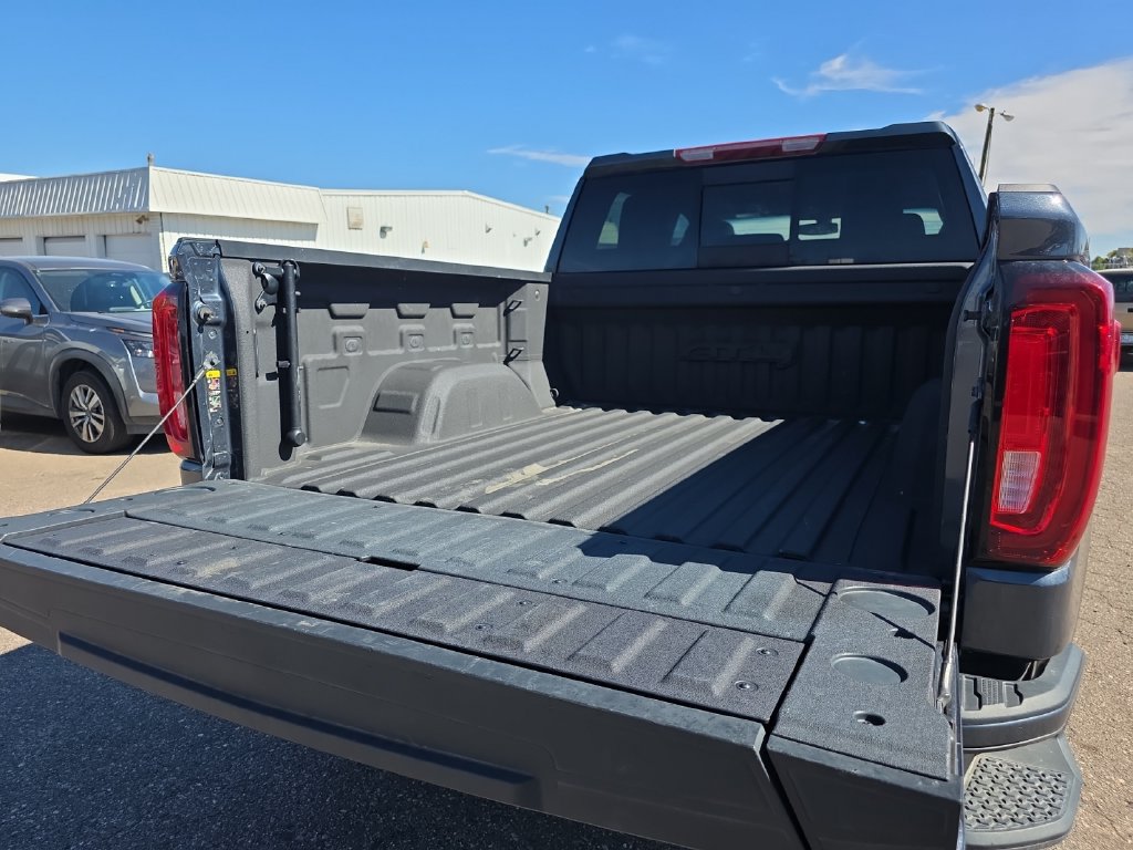 Used 2022 GMC Sierra 1500 AT4 w/ AT4 Preferred Package AWD/4WD image 16