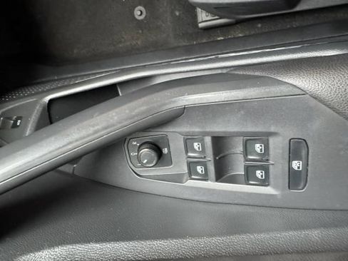 Used 2019 Volkswagen Jetta S w/ Driver Assistance Package FWD image 15