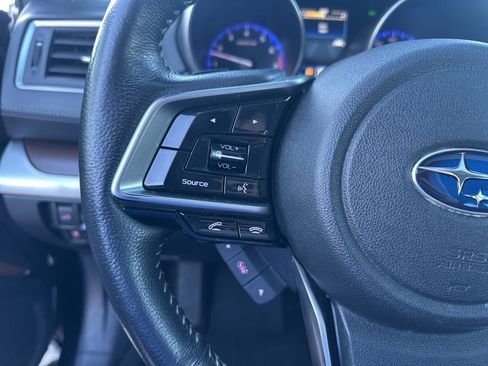 Used 2018 Subaru Outback 3.6R Touring w/ Popular Package #3 image 11