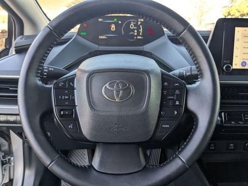 Used 2025 Toyota Prius LE image 16