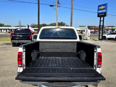 Used 2006 Ford F250 XL image 7