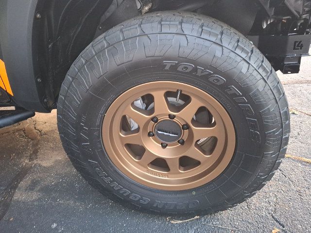 Used 2021 Toyota Tacoma TRD Off-Road AWD/4WD image 4