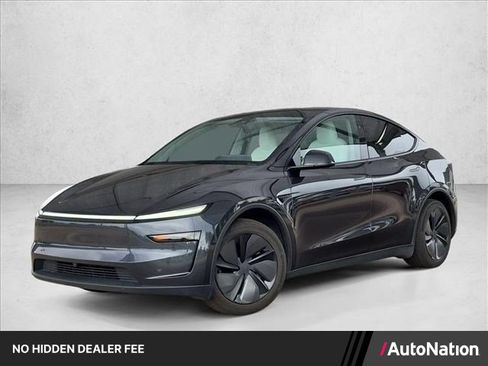 Used 2026 Tesla Model Y 2WD image 1