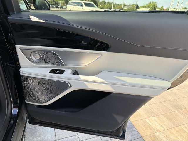 New 2026 Lincoln Nautilus Reserve AWD/4WD image 21