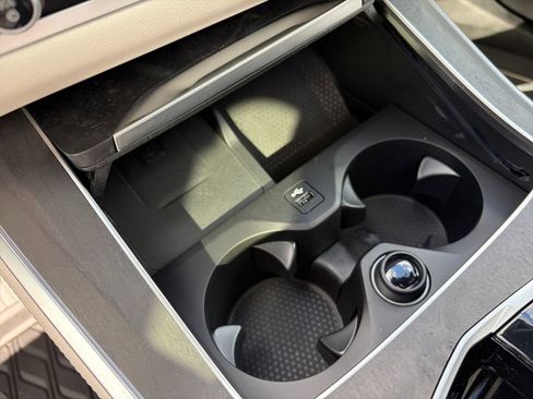 New 2026 BMW X5 xDrive50e w/ Premium Package image 19