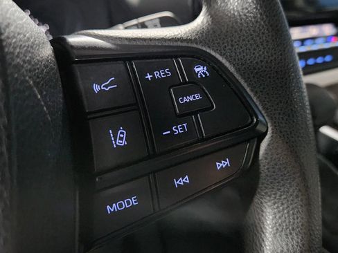 Used 2022 Toyota Sienna LE image 26