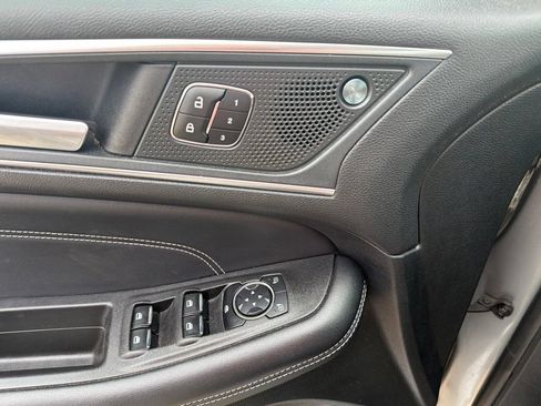 Used 2024 Ford Edge Titanium AWD/4WD image 14