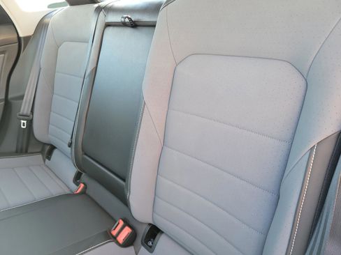 Used 2025 Volkswagen Jetta SE image 20