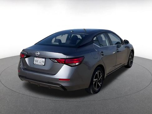 Used 2025 Nissan Sentra SV image 14