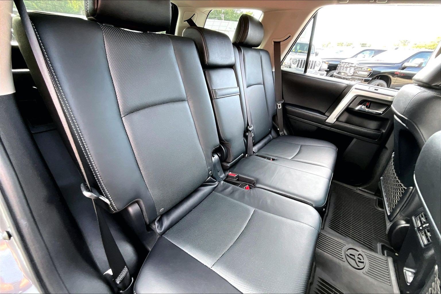 Used 2023 Toyota 4Runner Limited AWD/4WD image 23