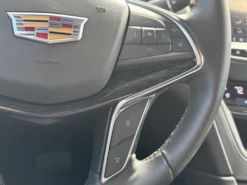 Used 2021 Cadillac XT5 Premium Luxury image 20