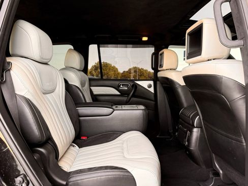 Used 2019 INFINITI QX80 Limited w/ All-Season Package AWD/4WD image 27