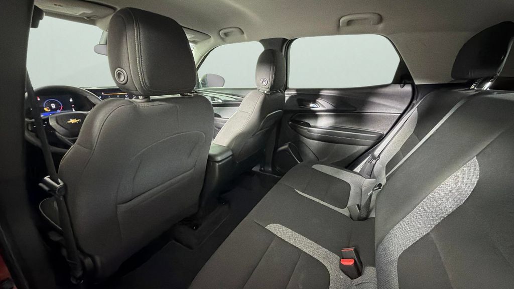 Used 2025 Chevrolet TrailBlazer LS w/ LS Convenience Package FWD image 26