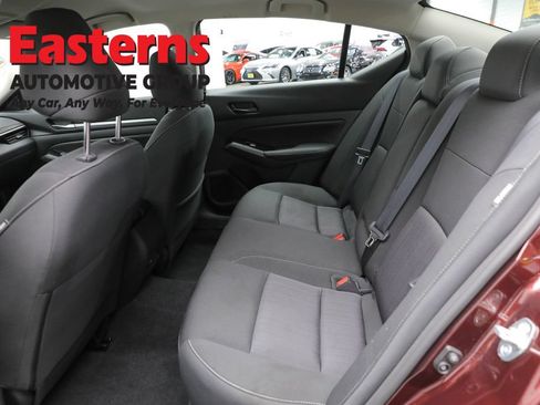 Used 2023 Nissan Altima 2.5 SV FWD image 21